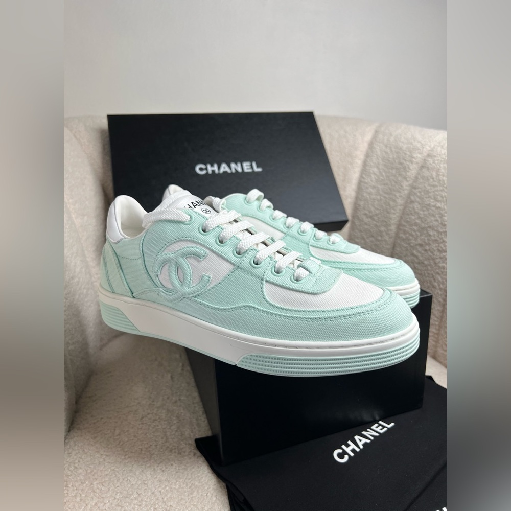 CHANEL Light Turquoise Sneakers 38.5 — New in Box - Picture 2 of 12